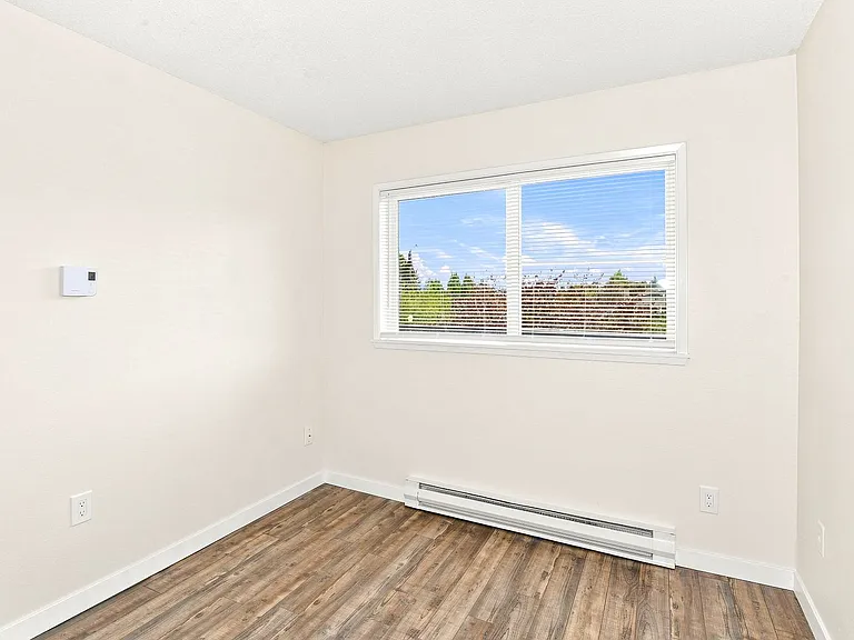 1002 N J St #7 — Photo 6