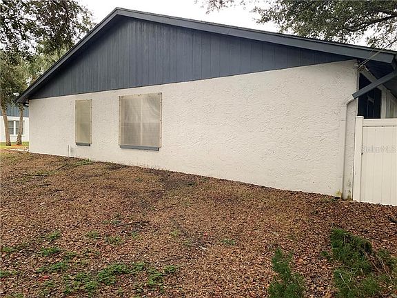 3rd image of 7366 Parkside Villas Dr