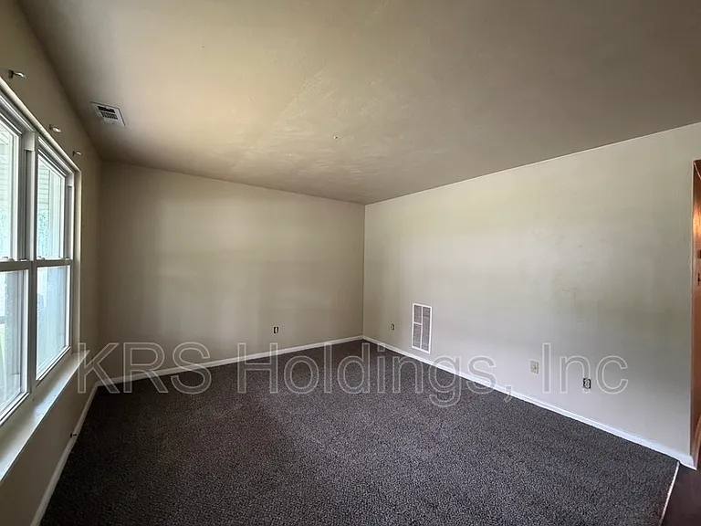 4101 Holly Cove Dr — Photo 2