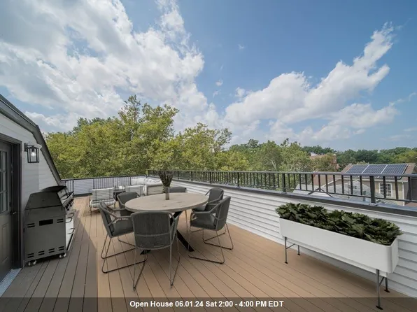 44 Gautier Avenue 1 image 1 of 25