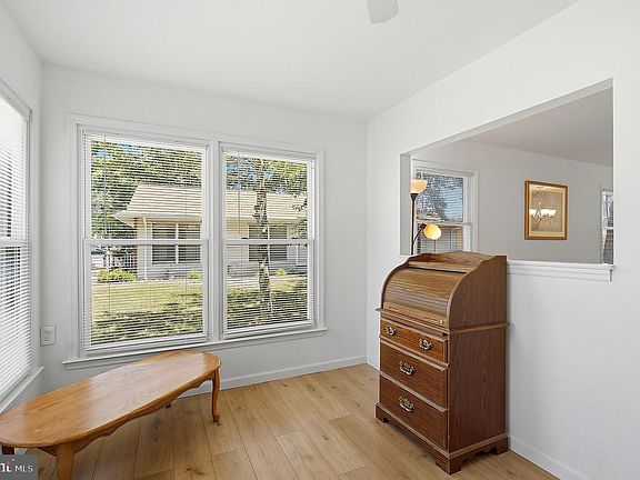 5th image of 37 Sycamore Rd