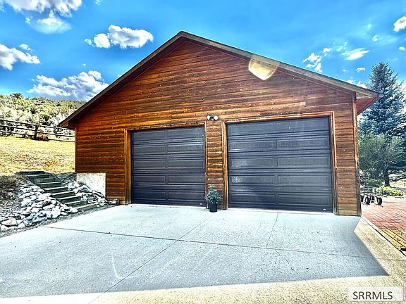 4th image of 47 Skinner Ranch Rd