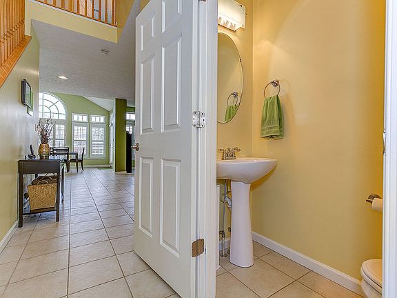3rd image of 7164 Summerhill Dr
