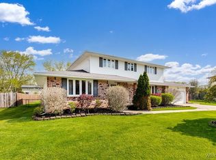 89 Morningside Dr, Grand Island, NY 14072