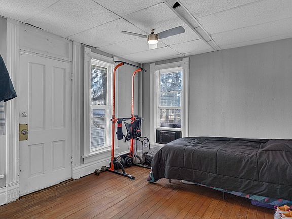 5th image of 2936 Brattleboro Ave
