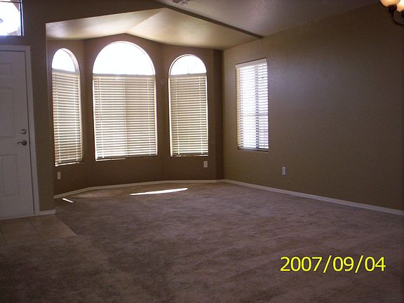 Formal Living / Entry