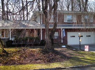 6 Taylor Dr, New Brunswick, NJ 08901