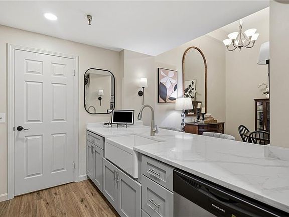 5th image of 15 Higgins St APT 216