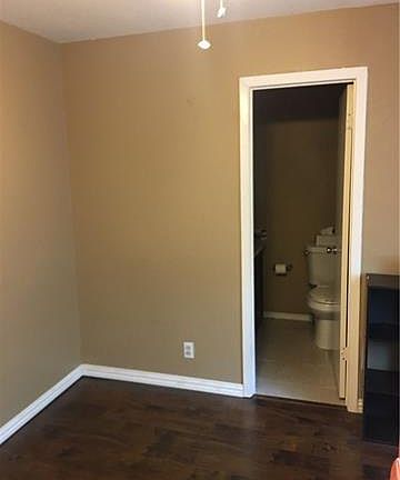 3rd image of 900 W Mulberry St APT 4