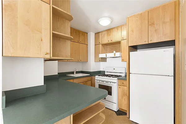 Sold by William Raveis Real Estate | media 7