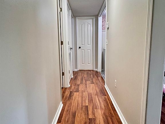 4th image of 3 Whitney Ln