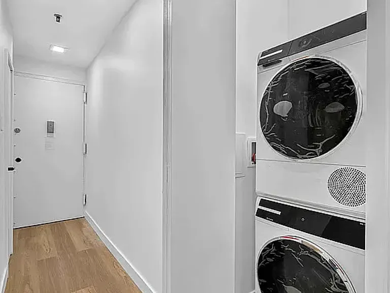680 Broadway #2C — Photo 7