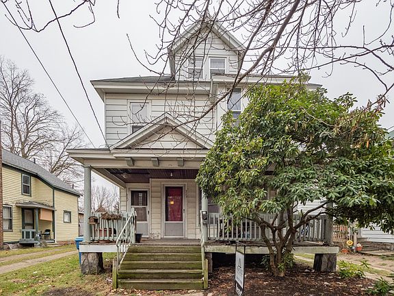 2nd image of 317-319 Burr Oak St