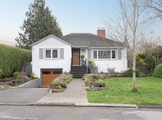 2275 Allenby St, Oak Bay, BC V8R 3C4