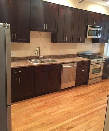 5th image of 923 W Margate Ter APT 1W