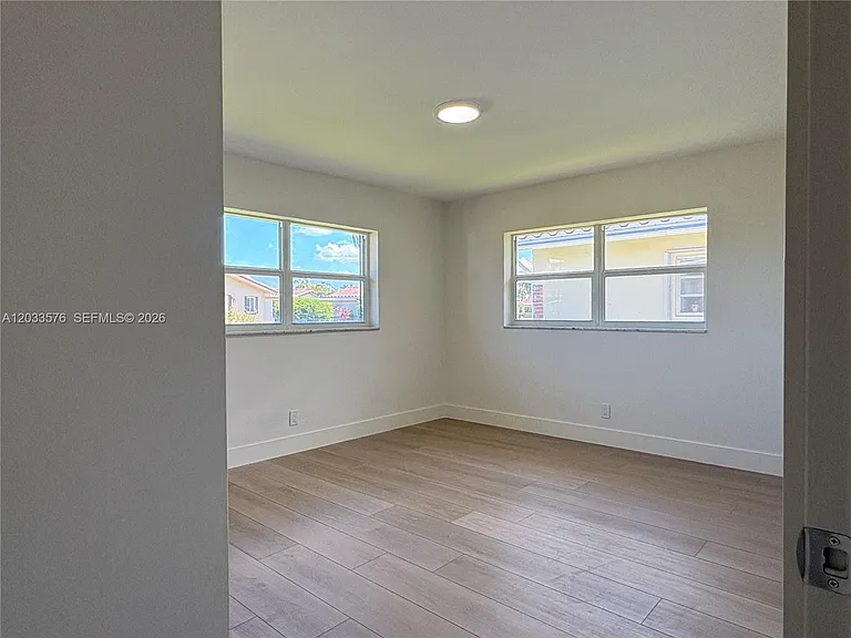 1221 NW 44th St — Photo 28