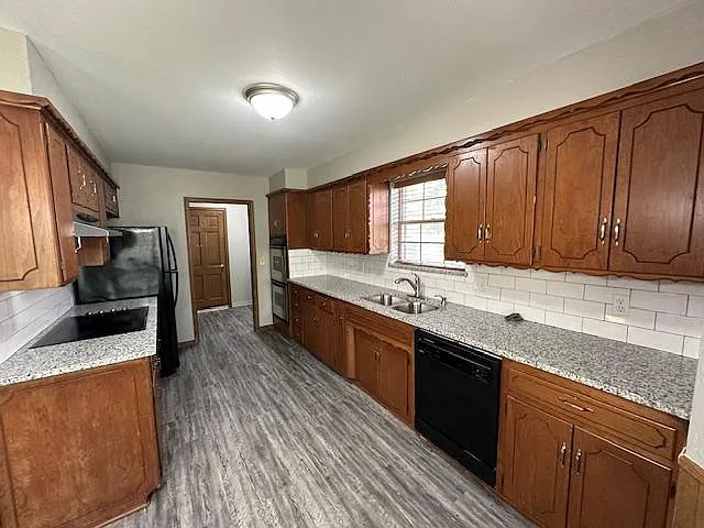 6020 N Meridian Pl — Photo 6
