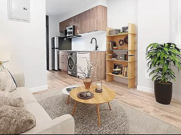2nd image of 437 W 46th St #3SE