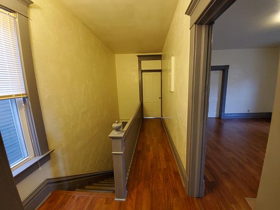 5th image of 425 N McKean St #2