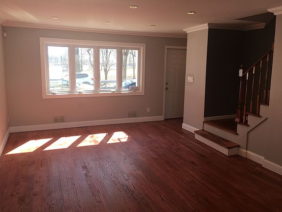 3rd image of 15539 Foch Blvd