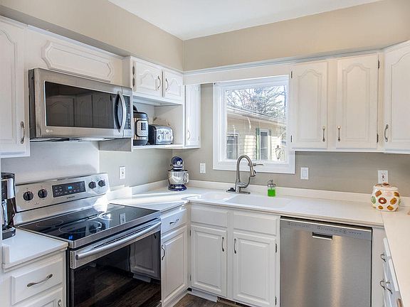 2nd image of 1259 Blanchette Dr