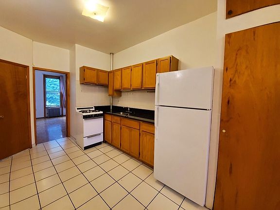 3rd image of 720 5th Ave #2R