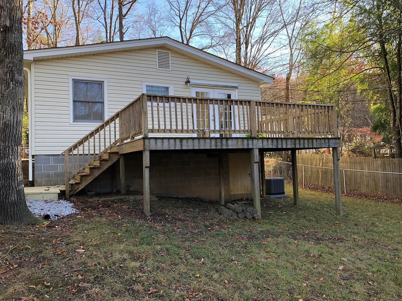 6 Dixon Rd — Photo 4