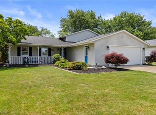 923 Hillside Dr, Amherst, OH 44001