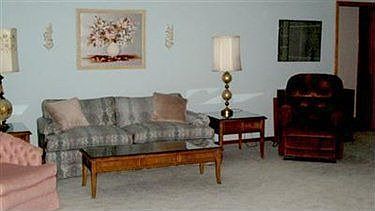 4th image of 15292 Sunset Dr