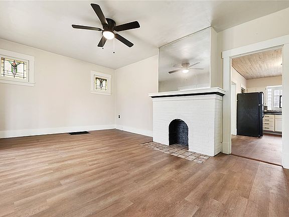 5th image of 735 Saint Clair Ave
