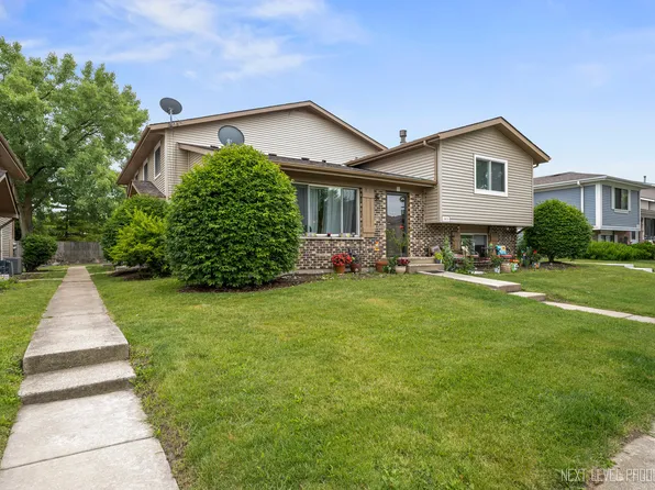 29W529 Winchester Cir S Unit 3, Warrenville, IL 60555