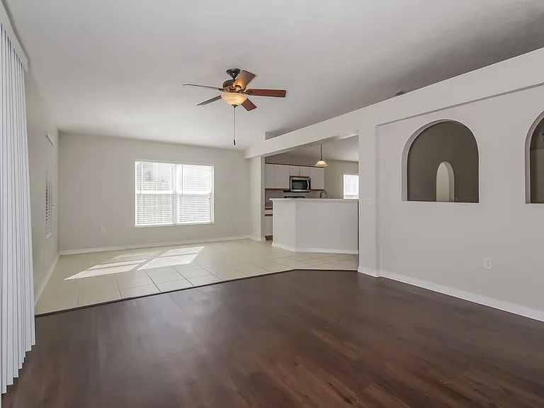 12814 Lake Vista Dr — Photo 5