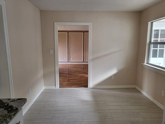 5th image of 4000 McClary Dr