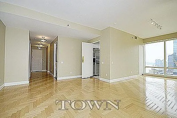 Rented by Town Residential | media 16