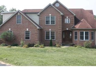 740 W Swartzville Rd, Reinholds, PA 17569