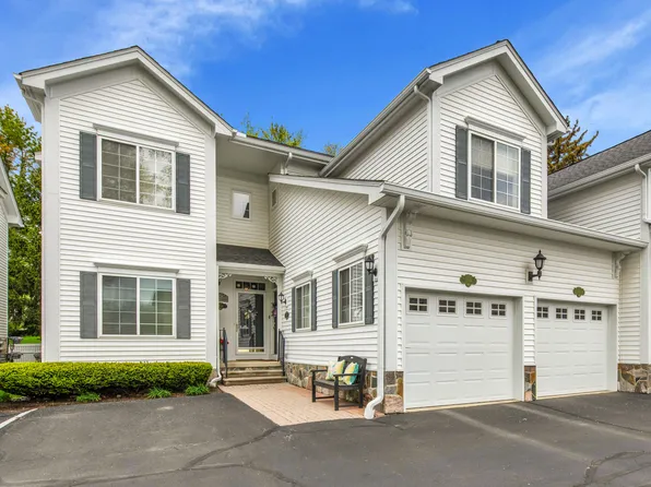 1704 Cassady Place Dr, Plymouth, MI 48170