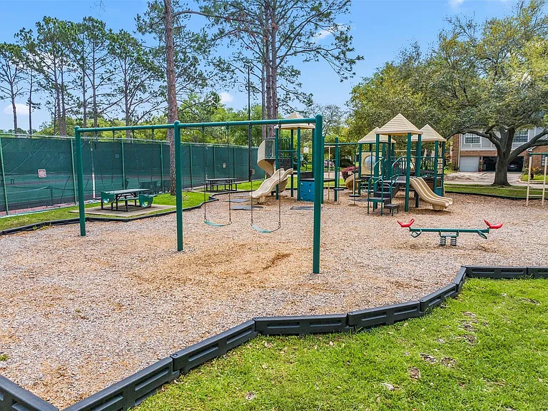 5222 Summer Snow Dr — Photo 42