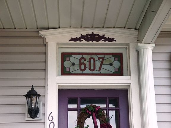 2nd image of 607 Ash St