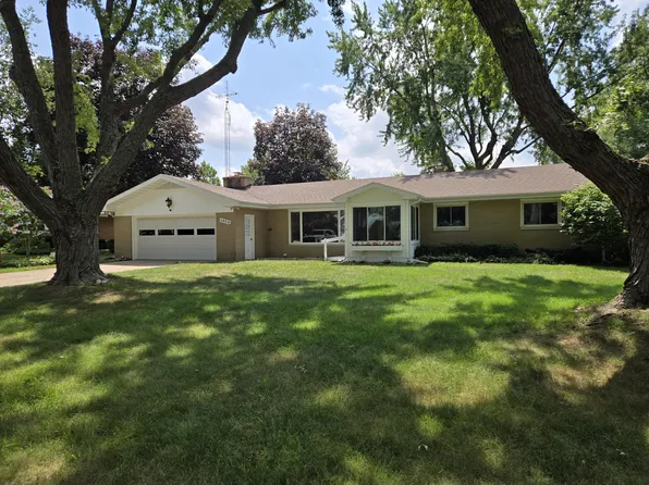 1970 S Valley View Dr, Saint Joseph, MI 49085