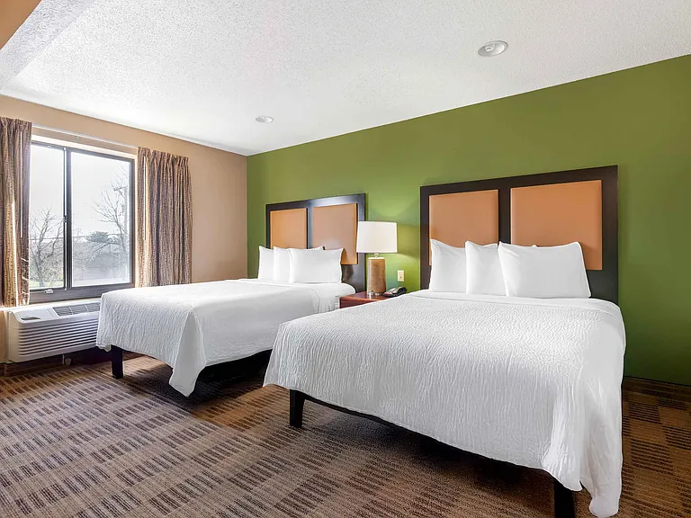 1 Bedroom Suite - 2 Queen Beds