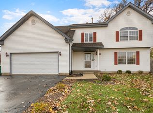 102 Bushthorn Dr, Elwood, IL 60421