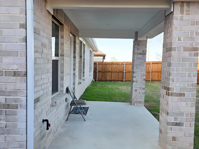 Edgehurst Dr — Photo 5