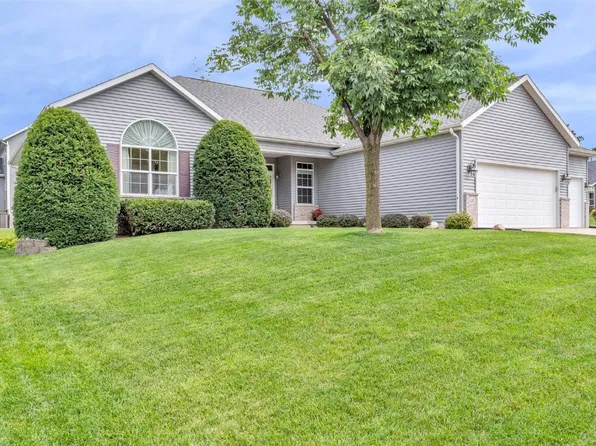 127 Autumn Woods Dr NW, Cedar Rapids, IA 52405