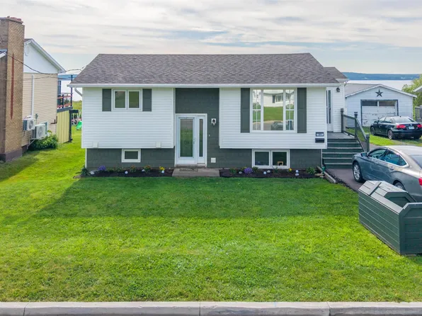 31 Amber Dr, Sydney Mines, NS B1V 1C6