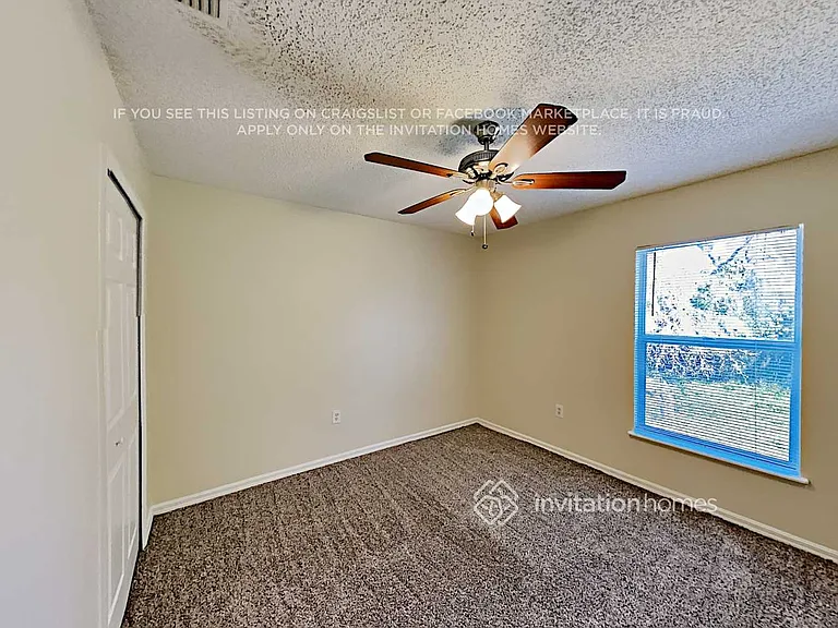 233 Pleasant Gardens Dr — Photo 13