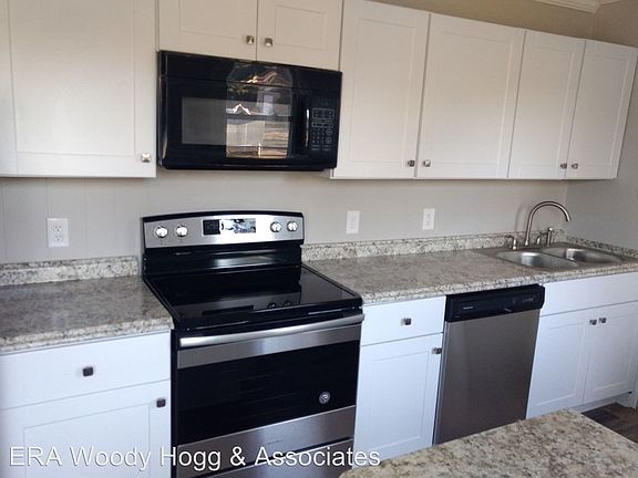 2nd image of 109 S Elm Ave