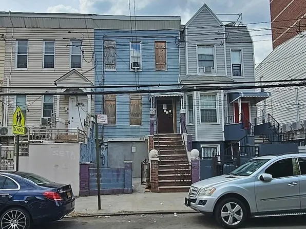 2307 Cambreleng Avenue, Bronx, NY 10458