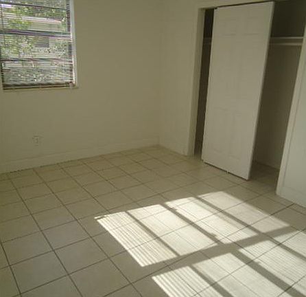 5th image of 15920 NE 18th Pl