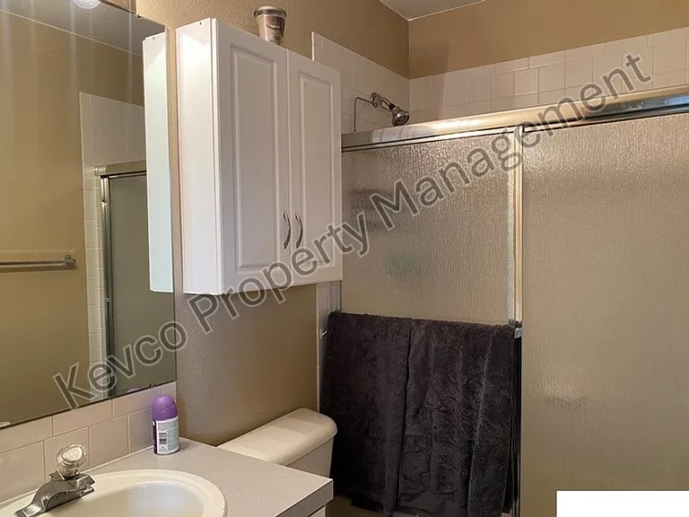 1637 Westbridge Dr #J3 — Photo 12