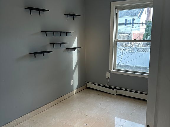5th image of 16354 24th Rd Floor 2